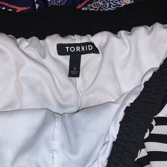 Torrid Retro Striped Chiffon Shorts Size 3X - Picture 11 of 11